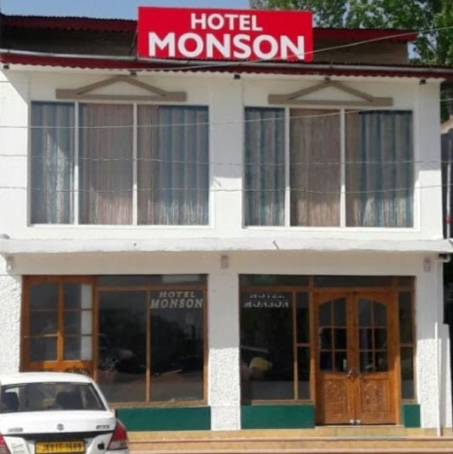 Hotel Monson Srīnagar Esterno foto